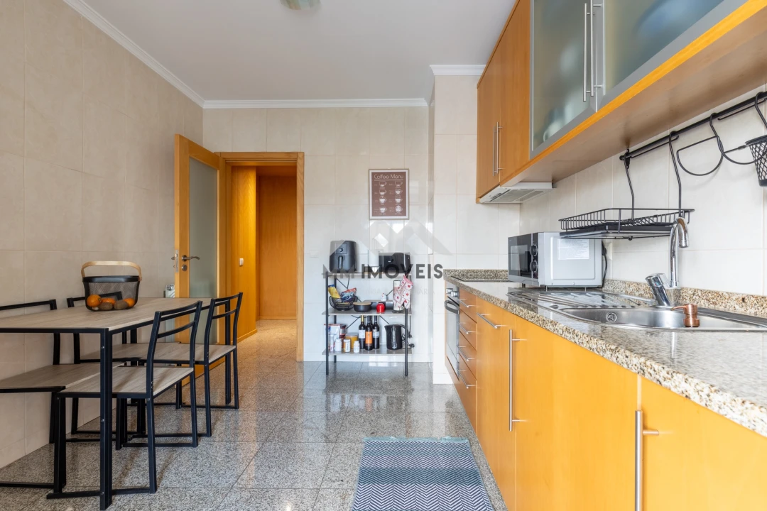 Apartamento T2 para Arrendamento em Rio Tinto Foto 16