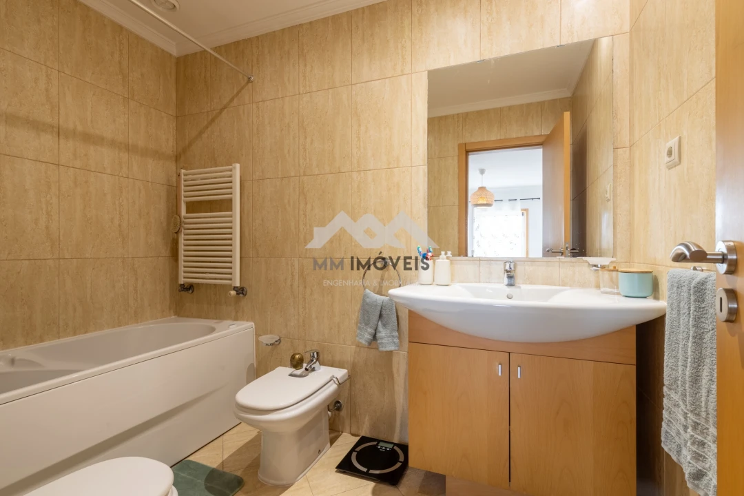 Apartamento T2 para Arrendamento em Rio Tinto Foto 9