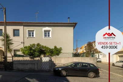 Moradia T3 para Venda em Campanhã