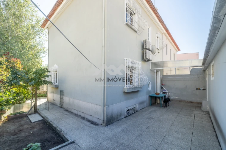 Moradia T3 para Venda em Campanhã Foto 40