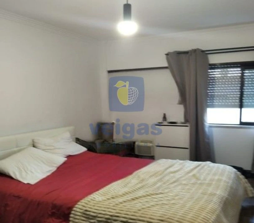 Apartamento T2 para Venda em Agualva e Mira-Sintra Foto 10
