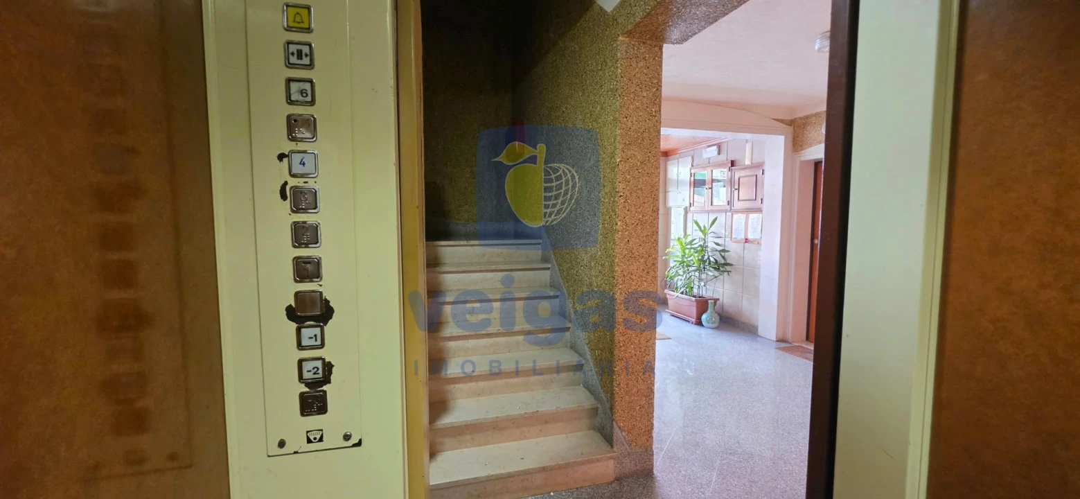 Apartamento T2 para Venda em Agualva e Mira-Sintra Foto 23