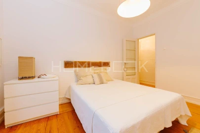 Apartamento T3 para Arrendamento em Areeiro