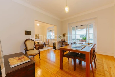 Apartamento T3 para Arrendamento em Areeiro