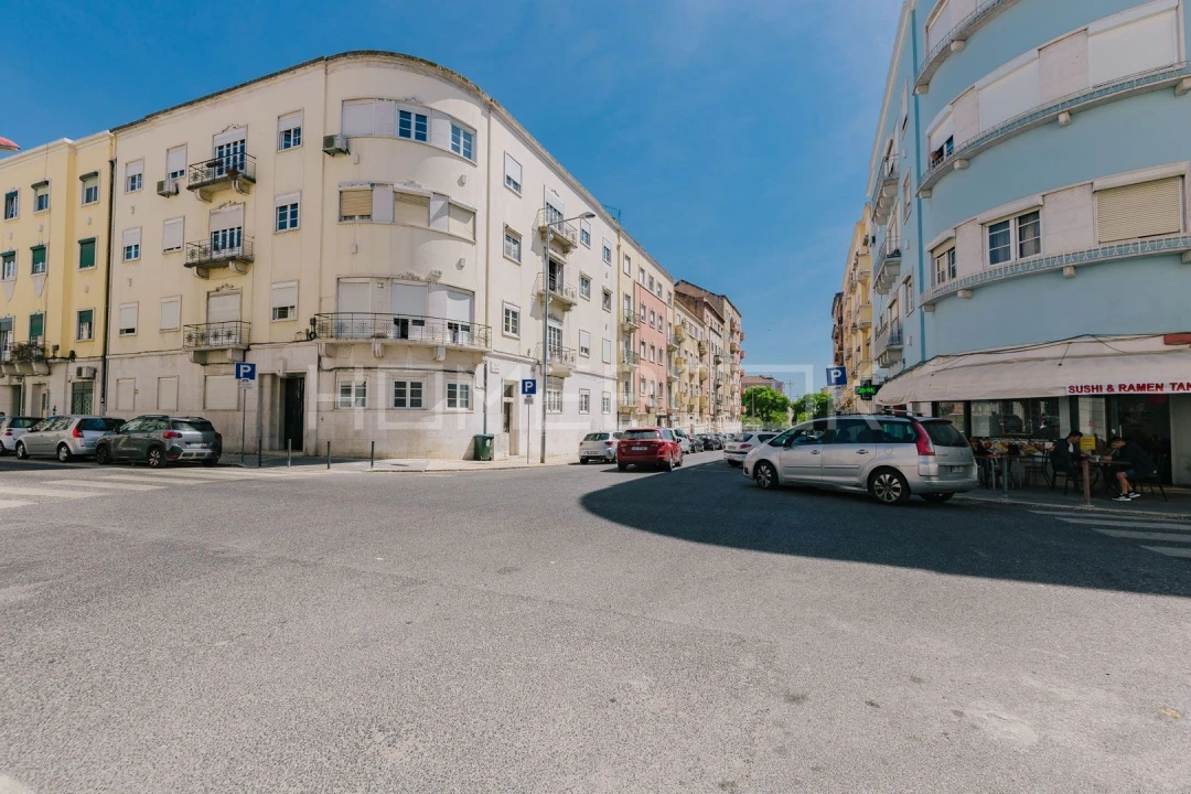 Apartamento T3 para Arrendamento em Areeiro Foto 44