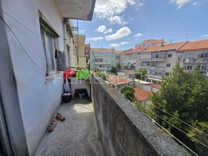 Apartamento T3 para Venda em Amora Foto 4