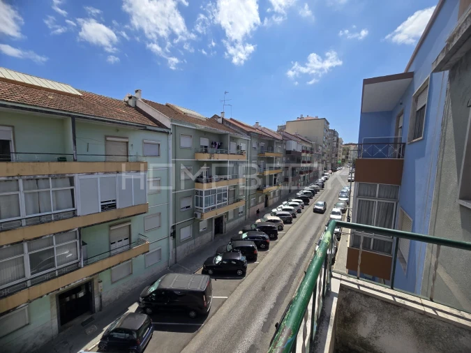 Apartamento T3 para Venda em Amora Foto 6