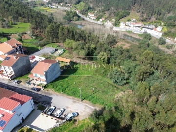 Terreno para Venda em Foz do Sousa e Covelo