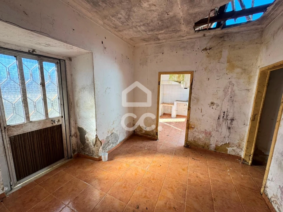 Moradia T1 para Venda em Fanhões Foto 12