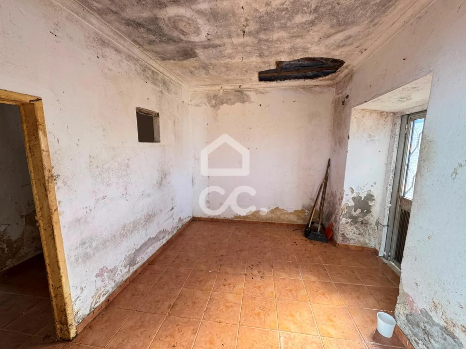 Moradia T1 para Venda em Fanhões Foto 11