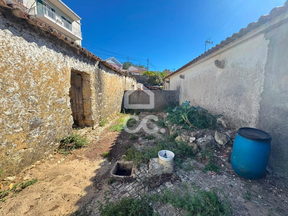 Moradia T1 para Venda em Fanhões Foto 22