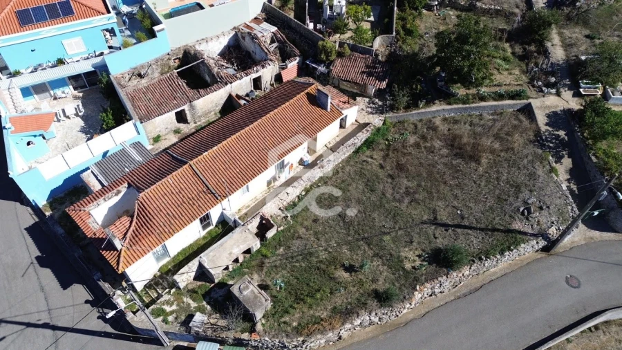 Moradia T1 para Venda em Fanhões Foto 4