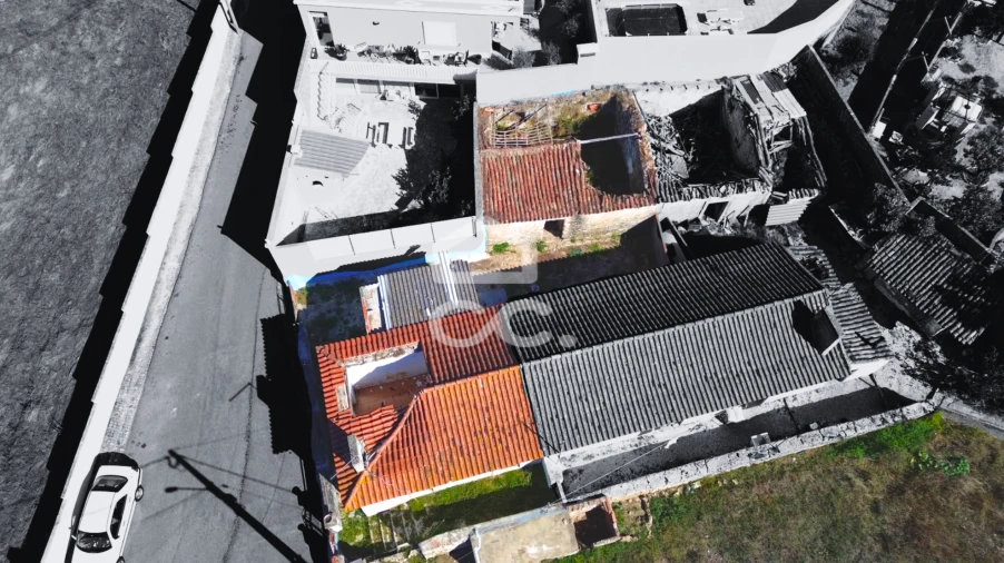Moradia T1 para Venda em Fanhões Foto 3