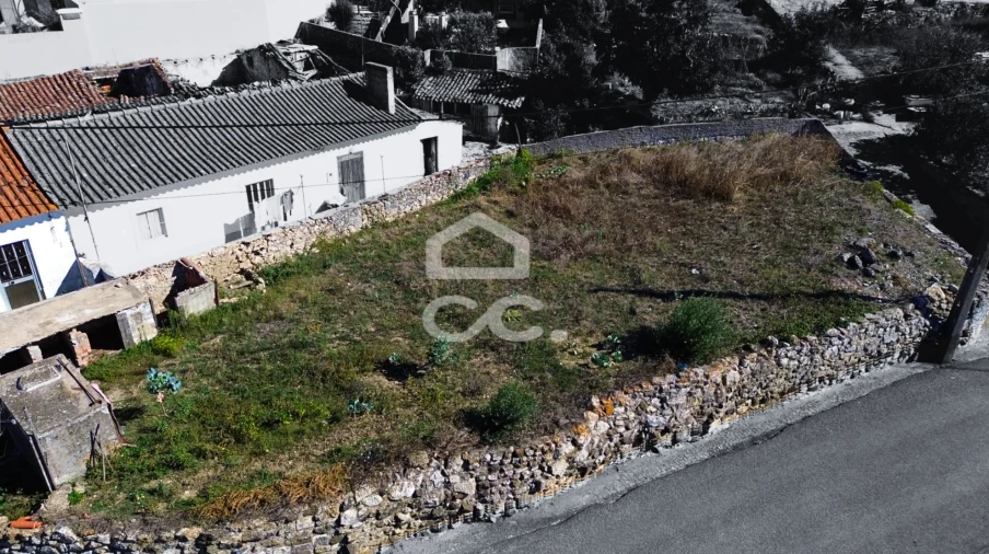 Moradia T1 para Venda em Fanhões Foto 16