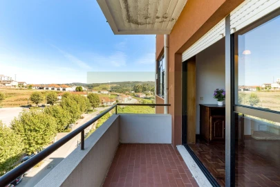 Apartamento T3 para Venda em Vila Cova da Lixa e Borba de Godim