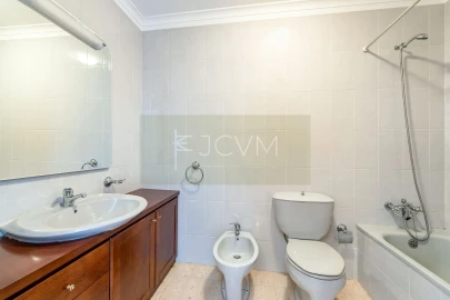 Apartamento T3 para Venda em Vila Cova da Lixa e Borba de Godim