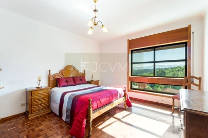 Apartamento T3 para Venda em Vila Cova da Lixa e Borba de Godim