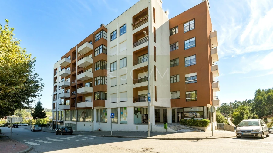 Apartamento T3 para Venda em Vila Cova da Lixa e Borba de Godim
