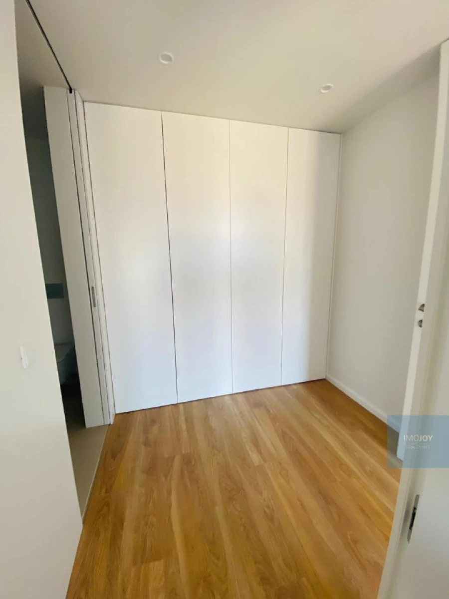 Apartamento T1 para Venda em Campanhã Foto 17