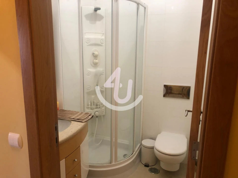 Apartamento T2 para Arrendamento em São Martinho do Porto Foto 8