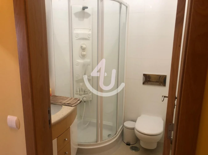 Apartamento T2 para Arrendamento em São Martinho do Porto Foto 8