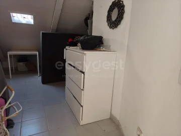 Apartamento T3 para Venda em Marvila, Ribeira Santarém, São Salvador, São Nicolau