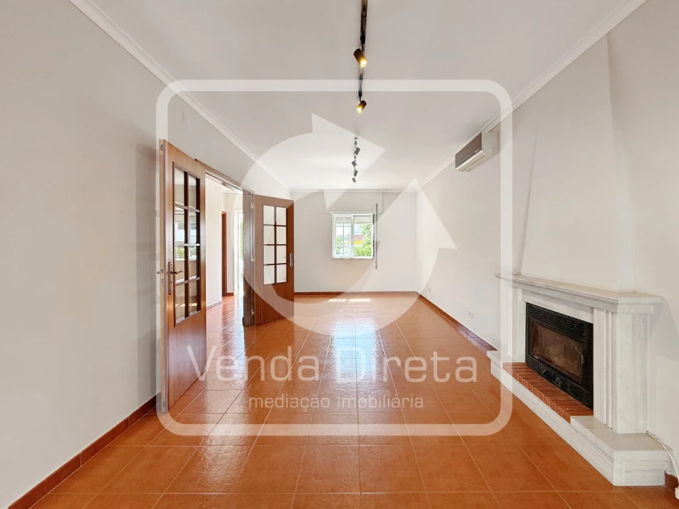 Moradia T3 para Venda em Azeitão (São Lourenço e São Simão) Foto 1