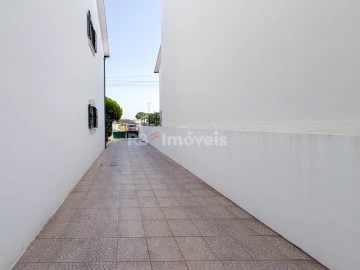 Moradia T5 para Venda em Nossa Sra de Fatima