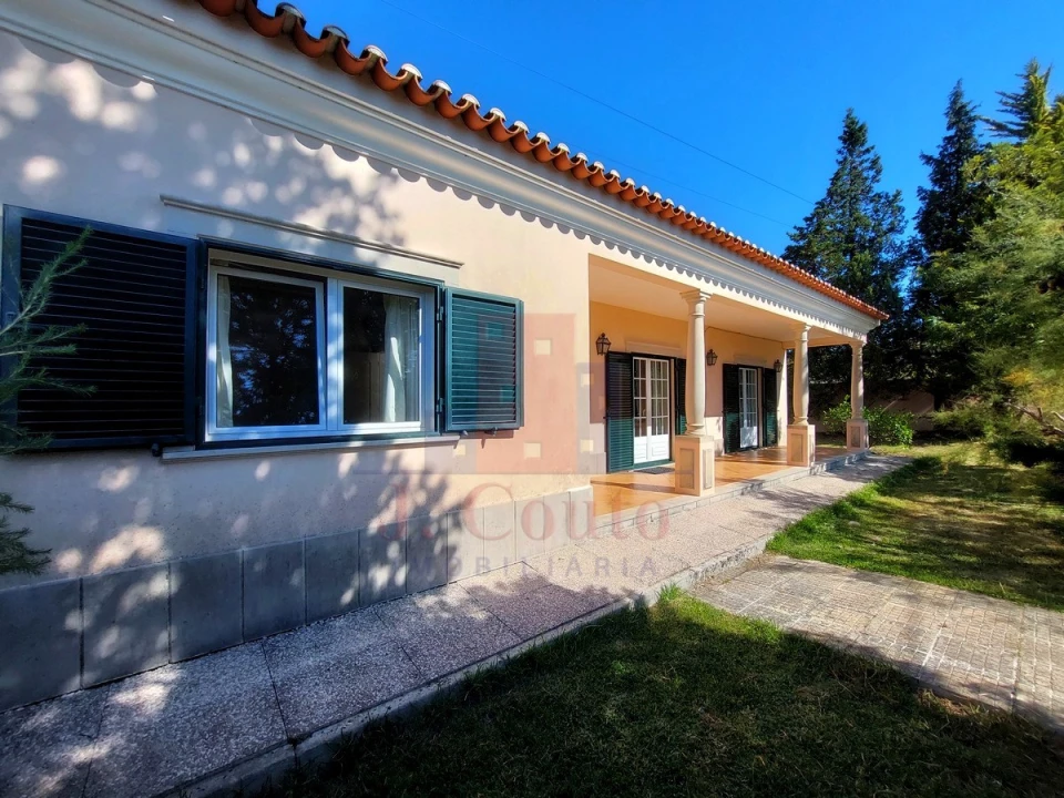 Moradia T3 para Venda em Alvorninha Foto 4