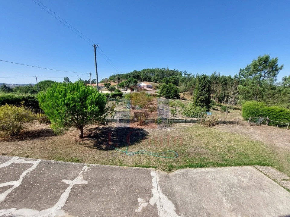 Moradia T3 para Venda em Alvorninha Foto 36