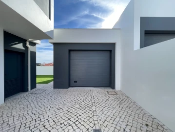 Moradia T4 para Venda em Arrabal