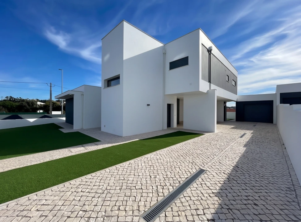 Moradia T4 para Venda em Arrabal Foto 2
