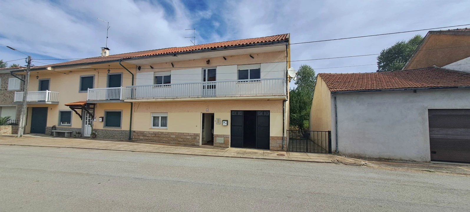 Moradia T4 para Venda em Duas Igrejas Foto 4