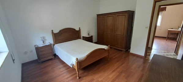 Moradia T4 para Venda em Duas Igrejas