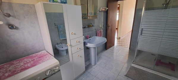 Moradia T4 para Venda em Duas Igrejas