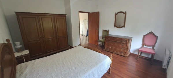 Moradia T4 para Venda em Duas Igrejas