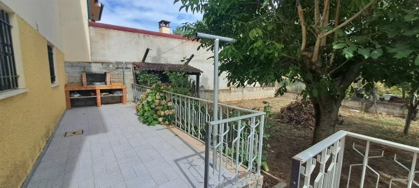 Moradia T4 para Venda em Duas Igrejas