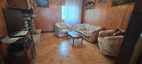 Moradia T4 para Venda em Duas Igrejas