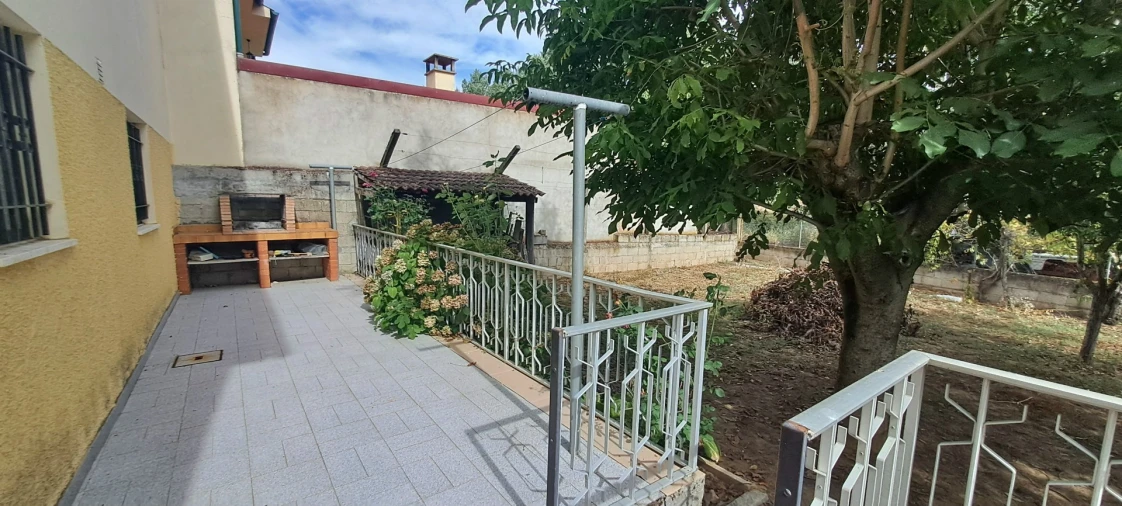 Moradia T4 para Venda em Duas Igrejas Foto 13