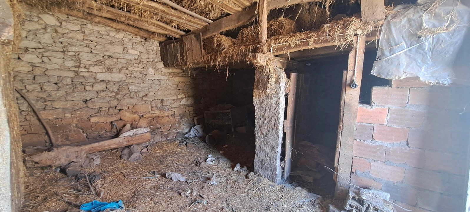 Moradia T2 para Venda em Ifanes e Paradela Foto 30