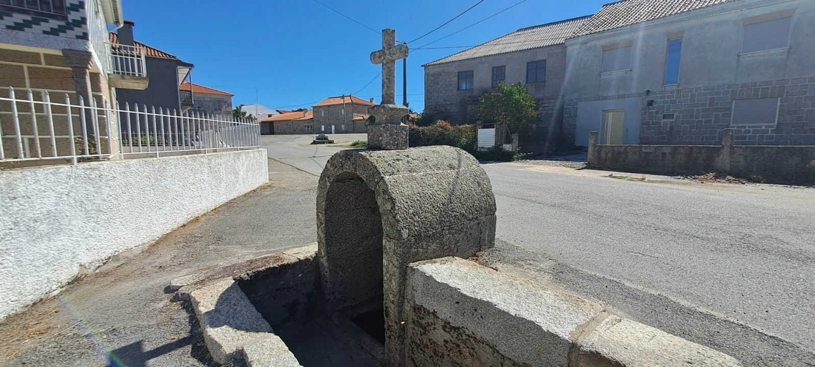 Moradia T2 para Venda em Ifanes e Paradela Foto 36