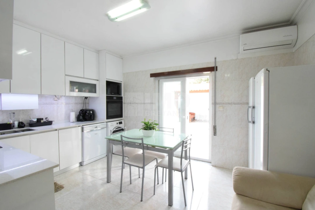 Apartamento T3 para Venda em Covilhã e Canhoso Foto 4