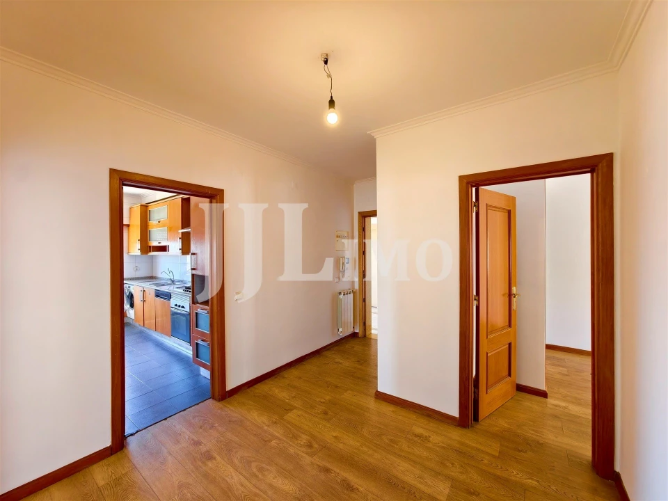 Apartamento T3 para Arrendamento em Ramada e Caneças Foto 28