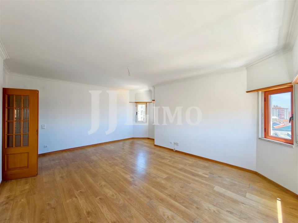 Apartamento T3 para Arrendamento em Ramada e Caneças Foto 31
