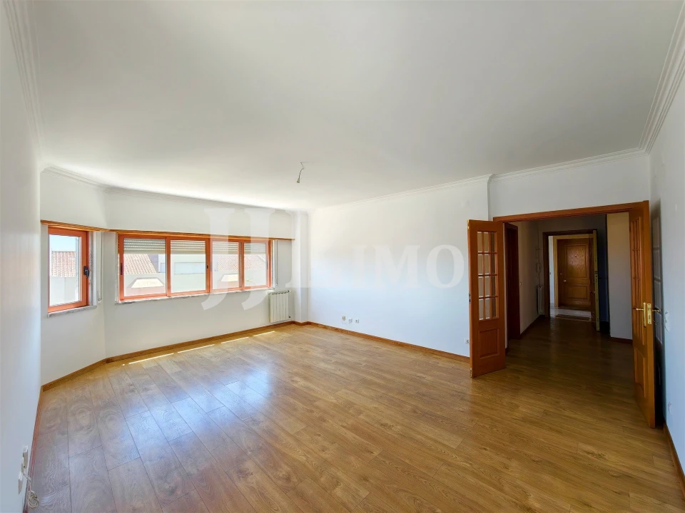 Apartamento T3 para Arrendamento em Ramada e Caneças Foto 6