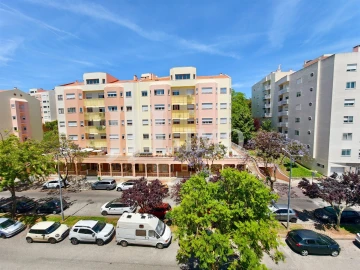 Apartamento T3 para Arrendamento em Ramada e Caneças