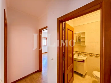 Apartamento T3 para Arrendamento em Ramada e Caneças