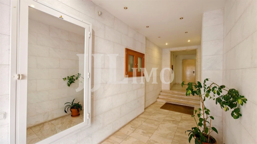 Apartamento T3 para Arrendamento em Ramada e Caneças Foto 4