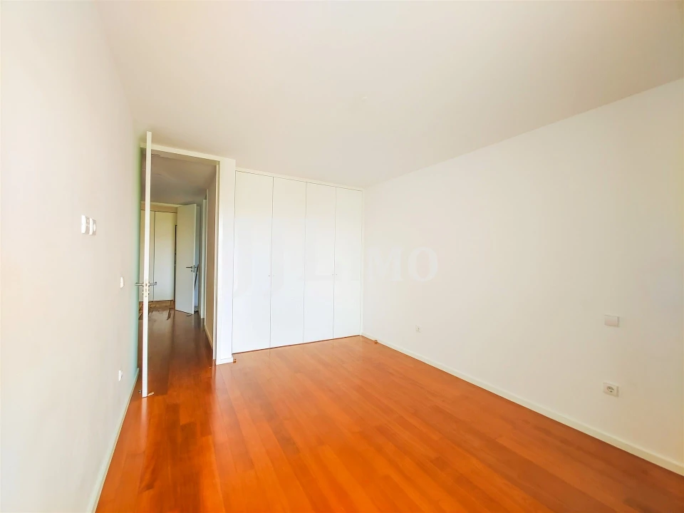 Apartamento T3 para Venda em Queluz e Belas Foto 16