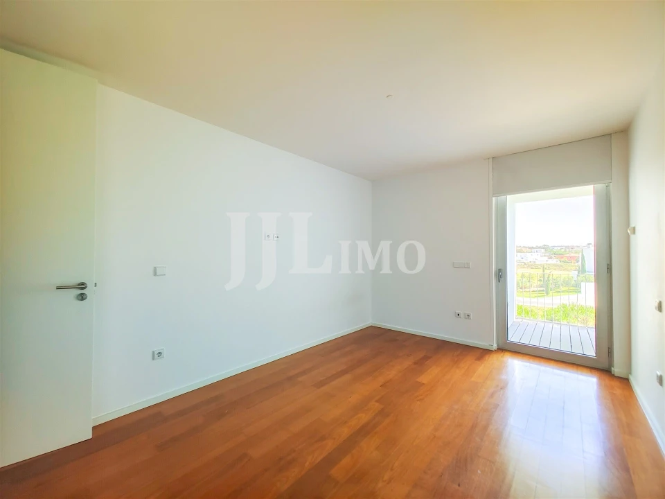 Apartamento T3 para Venda em Queluz e Belas Foto 17